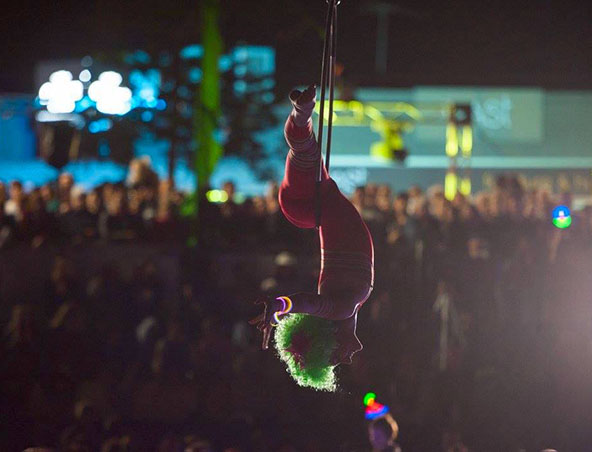 Aerialists Brisbane - Trapeze Artists - Aerial Entertainment Performers