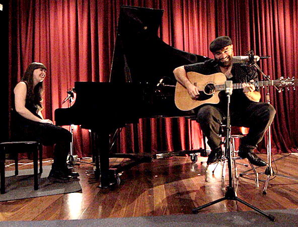 Adelaide Acoustic Duo Andy and Emily - Musicians Singers