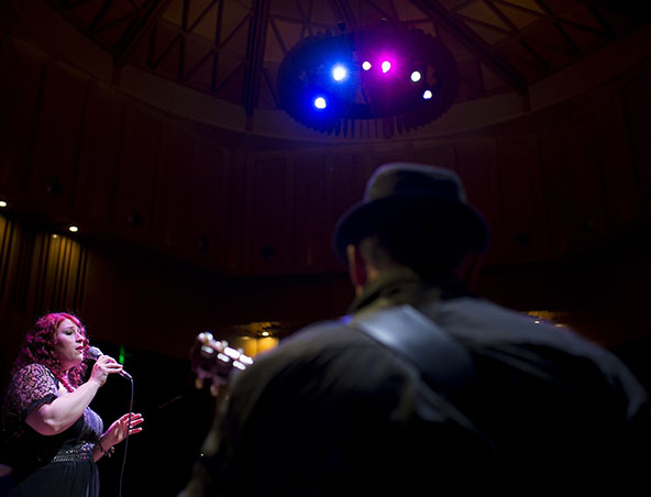 Innuendo Music Group - Jazz Bands Adelaide - Singers Weddings